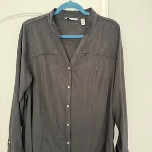 Canyon Retreat Women’s Gray Button-Up Top